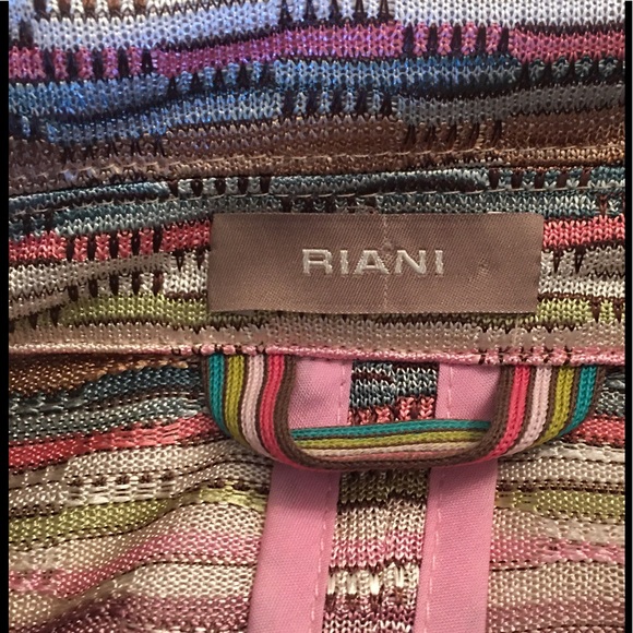 RIANI Unlined Blazer - Picture 6 of 9